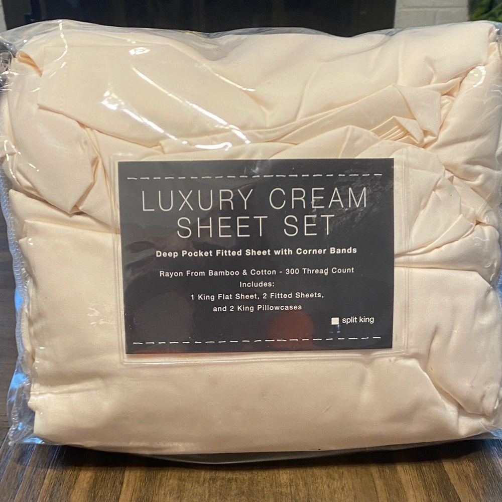 Macy's Cream Sheet Set - Split King